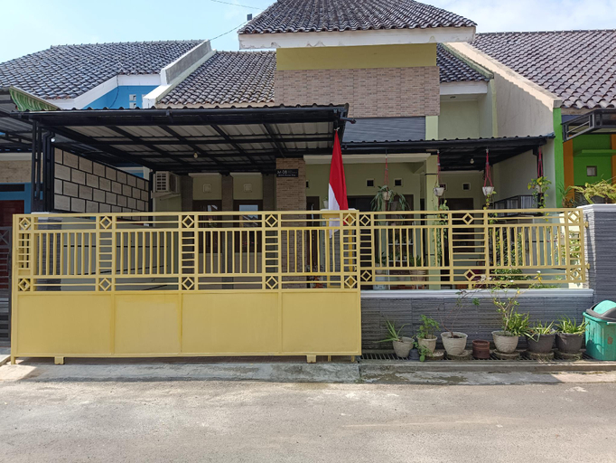 Emmir Homestay, Cilacap
