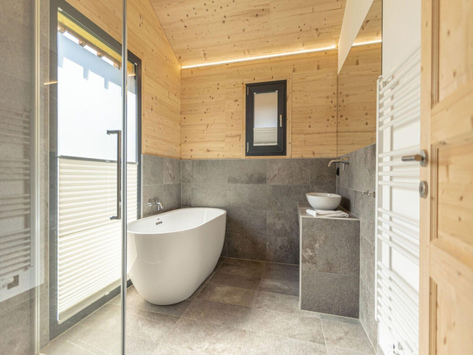 Bathroom, Superior Chalet Withsauna & Hottub, Murau