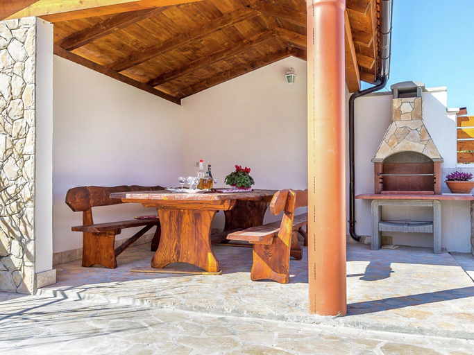 Balcony, Apartment in Liznjan With Pool Terrace, Ližnjan