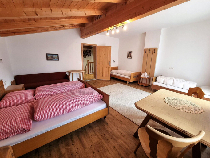 Bedroom 4, Holiday Home in Finkenberg With Terrace, Schwaz