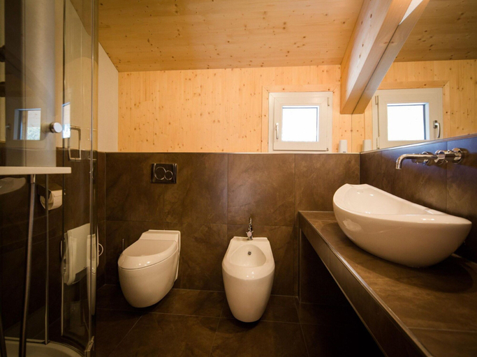 Bathroom 4, Lavish chalet with finnish sauna, Murau