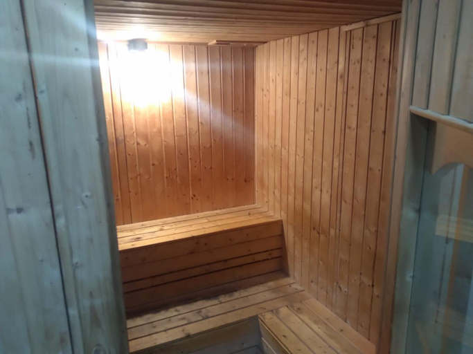 Sauna 4, BenGurion 25 Apartment