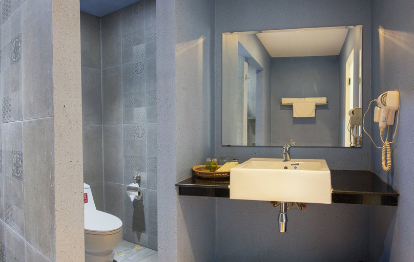 Bathroom 3, Phimean Home, Siem Reap