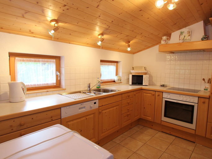 Private kitchen, Chalet Anna Near Ski Area in Niedernsill, Zell am See