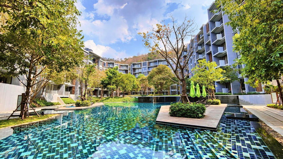 Swimming Pool 4