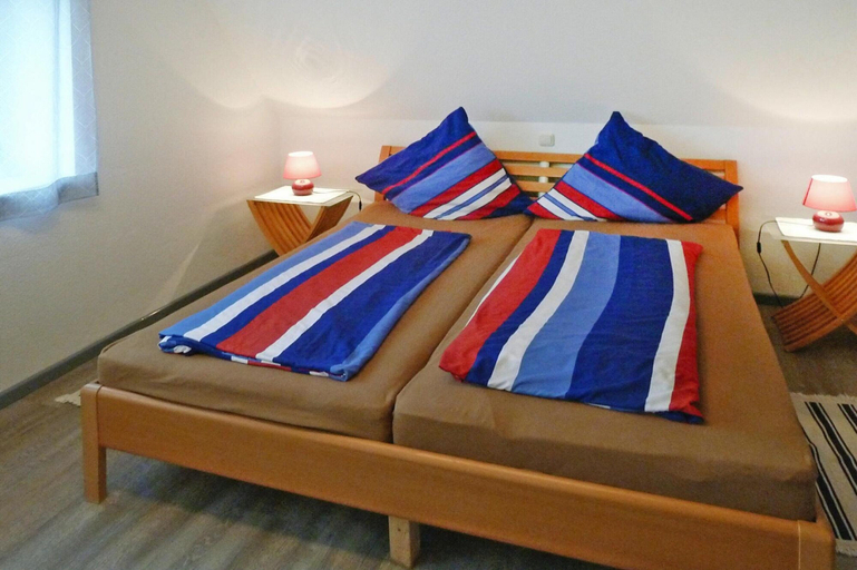Bedroom 2, Holiday Apartment An der Meisse, Bergen, Celle