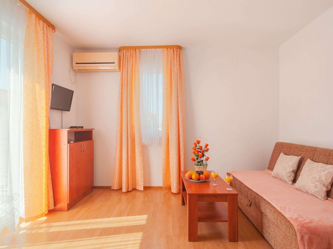 Primary image 4, Apartments Island Beat - Two Bedroom Apartment With Balcony, Supetar