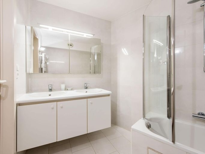 Bathroom 2, La Boheme 204 G1 Stylish Apartment in Koksijde, West-Vlaanderen