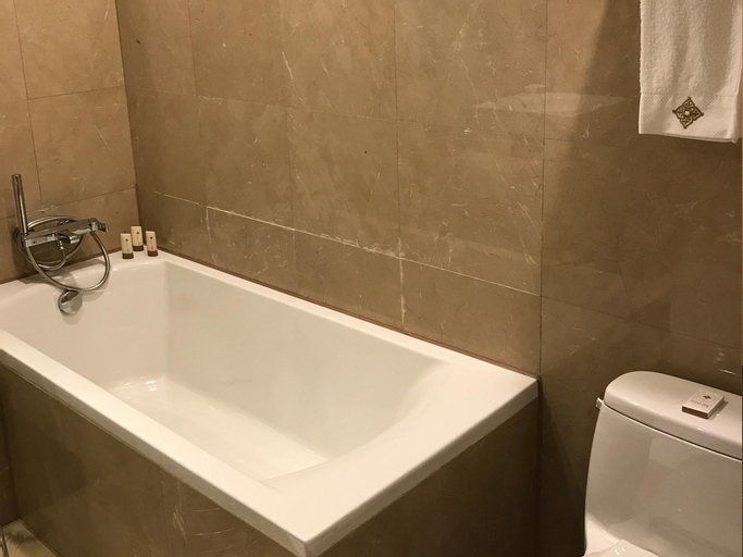 Bathroom 7