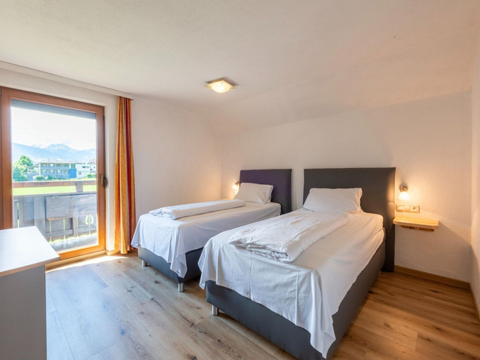 Others 4, Apartment in Tyrol Near Ski Lift, Schwaz
