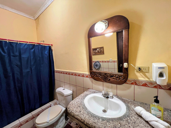 Bathroom 3, Hotel Caxa Real, Comayagua