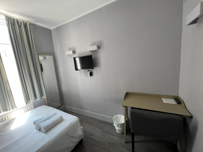 Others 5, Petticoat Accommodations, London