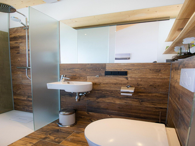 Bathroom, Welcoming Chalet With Wellness, Liezen