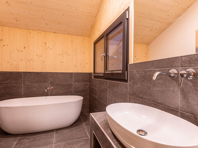 Bathroom 3, Lavish Chalet With Sauna, Murau