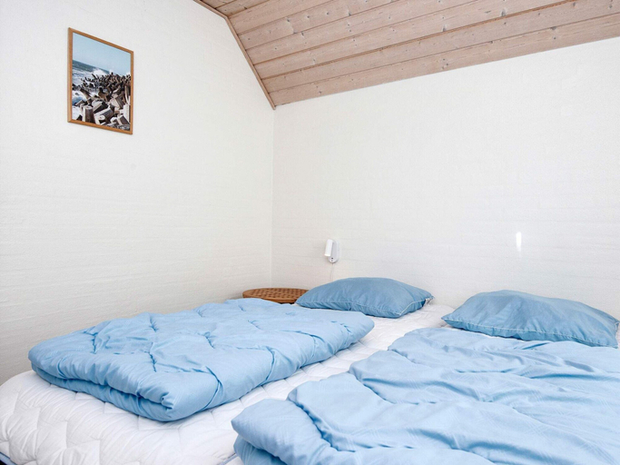 Bedroom 2, 4 Star Holiday Home in Harboore, Lemvig