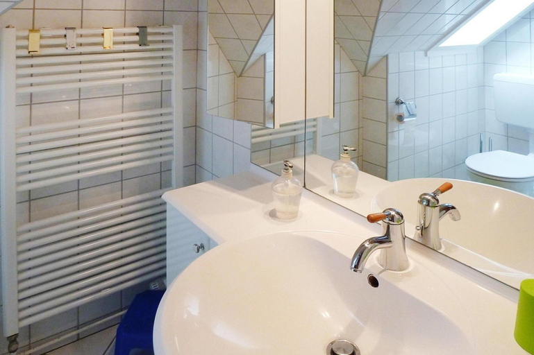 Bathroom 5, Holiday Apartment An der Meisse, Bergen, Celle