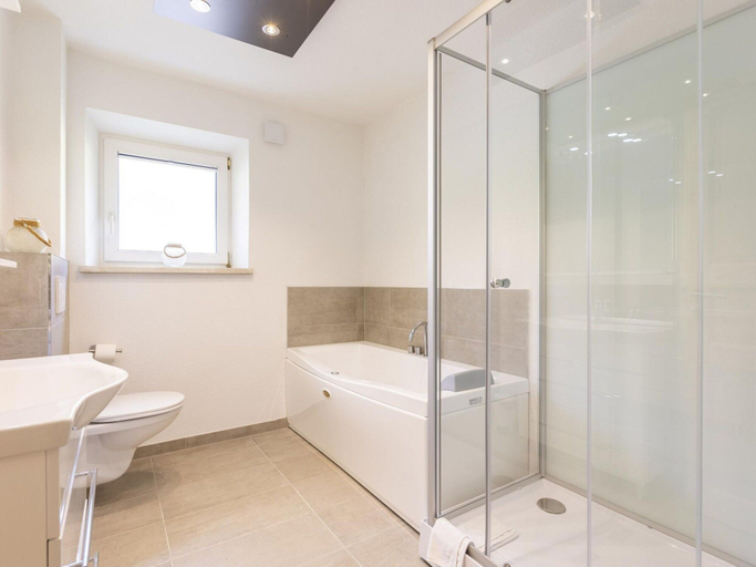 Bathroom, Apartment in Styria with bubble bath No Deposit, Leoben