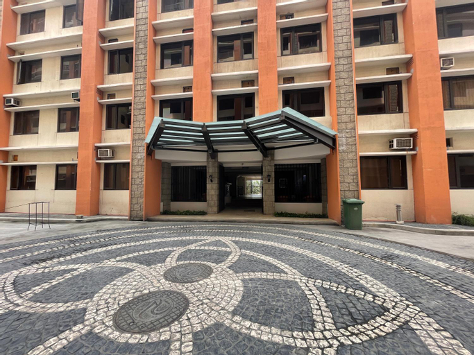 Exterior 2