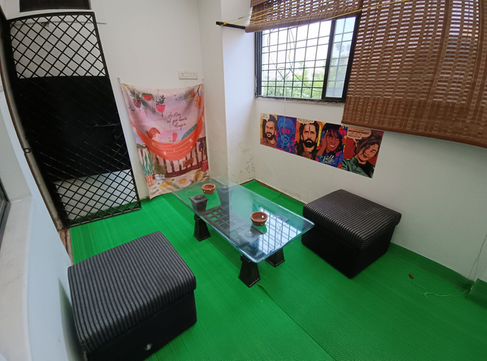 Others 5, Daisy Duplex, Nagpur