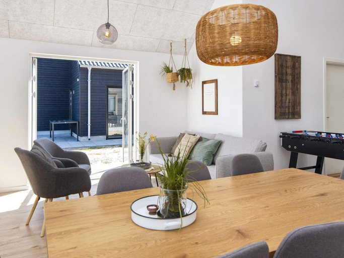 Others 4, 8 Person Holiday Home in Romo, Tønder
