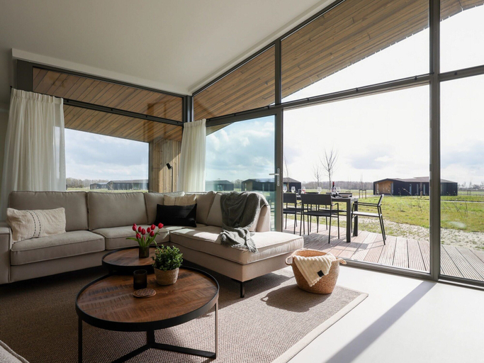 Living area 4, Inviting Holiday Home in the Nature, Noord-Beveland