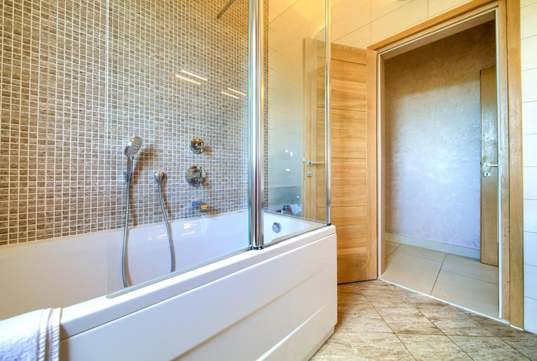 Bathroom 2, Apartments ROYAL, Krk
