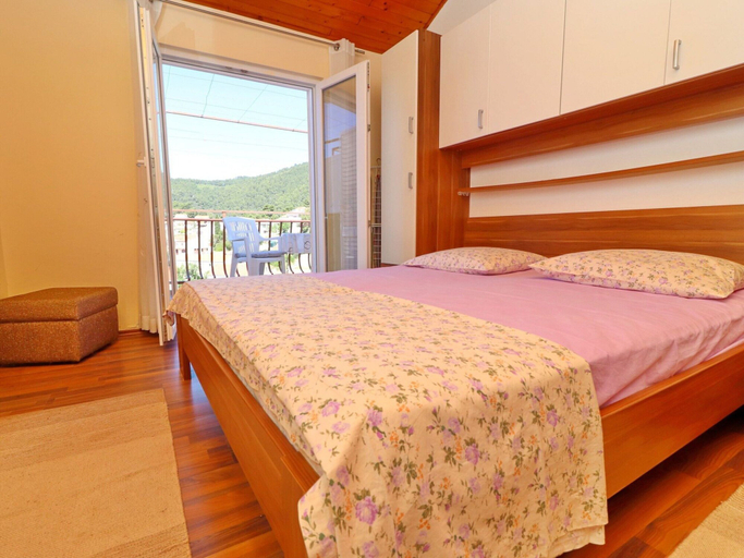 Bedroom 5, Apartments Peselj-studio Apartment With Balcony and Sea View, Blato