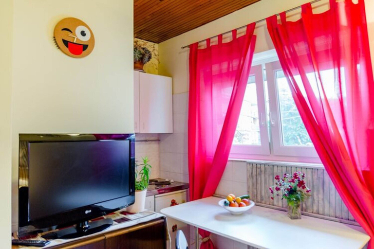 Dining 3, Studio Apartment Silvana - Studio Apartmen Near the Park, Split