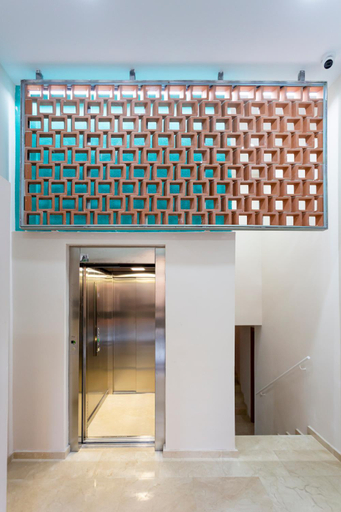 Others 4, 8 lacus duplex, Barcelona