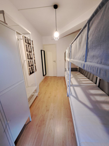 Bedroom 3, Travel & Live Marques, Porto