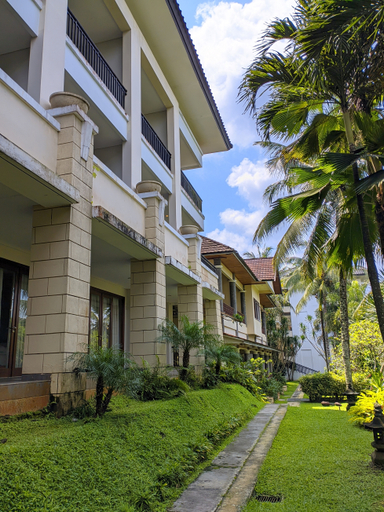 The Oxalis Regency Hotel - Exterior & Views
