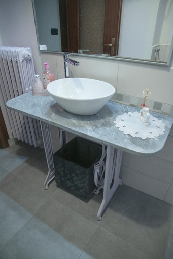 Others 4, B&B Nonna BI, Alessandria
