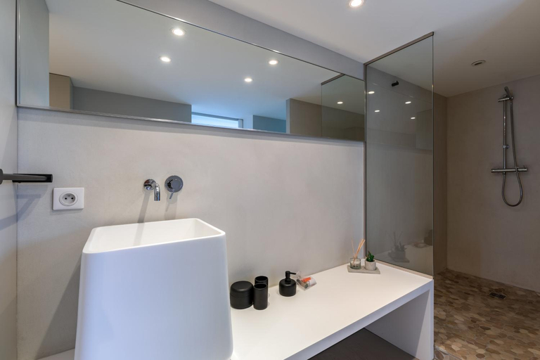 Bedroom 3, MILADY KEYWEEK Villa with Pool Ocean Views in Biarritz, Pyrénées-Atlantiques