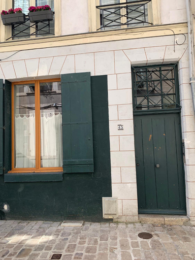 Others 2, Duplex de charme Orleans hypercentre Cathedrale-Parking possible, Loiret