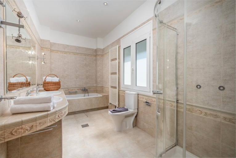 Bathroom 3, Villa VerdeBlu Rethymno Crete, Crete