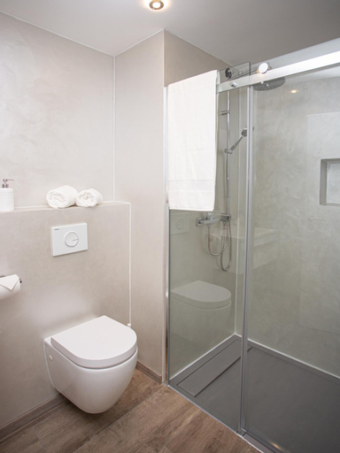 Bathroom 21