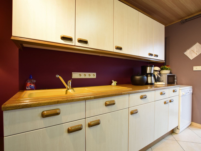 Private kitchen 3, Cottage in Former Farmhouse in Tillet, Luxembourg