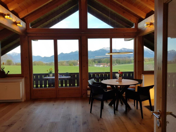 Dining 2, Mountain View Comfortable Holiday Residence, Rosenheim