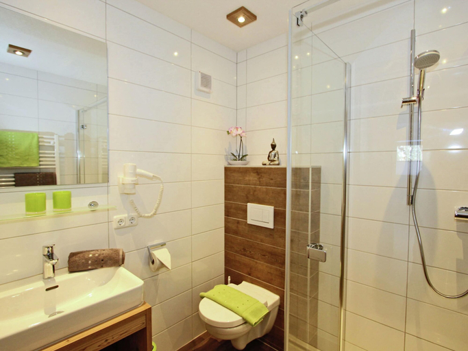 Bathroom 3, Apartment in See in Tyrol on the ski Slopes, Landeck