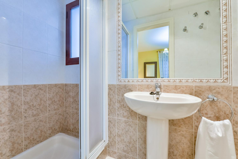 Bathroom 5, Villas Guzman - Zafiro, Alicante