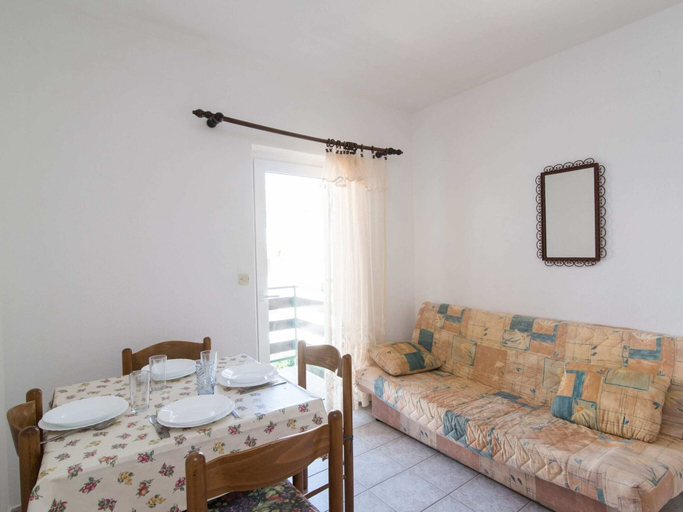 Dining 4, Apartments Pinija - Standard Two Bedroom Apartment With Terraces -, Supetar