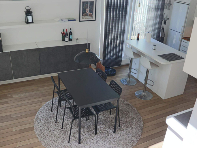 Others 5, 4 Star Holiday Home in Mellbystrand, Laholm