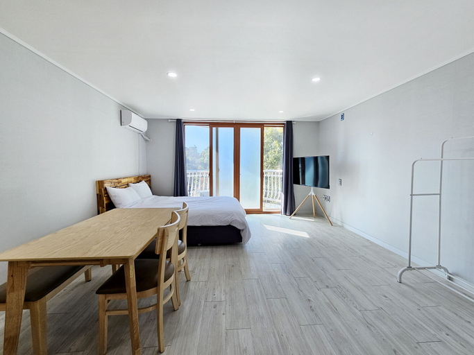 Bedroom 2, Green Side Pension, Seogwipo