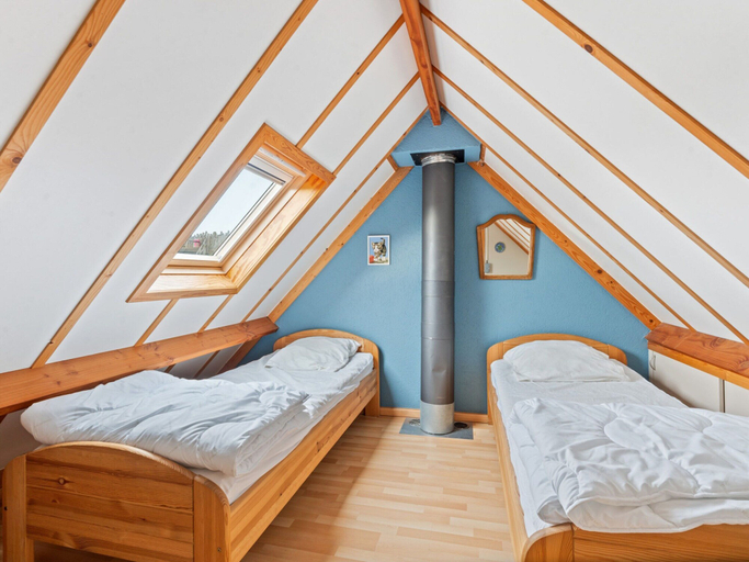 Bedroom 4, Charming Apartment Near the Beach, West-Vlaanderen
