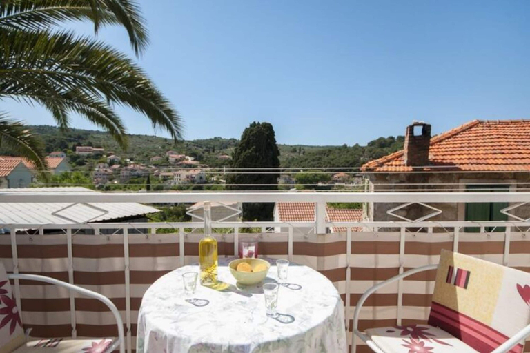Dining 4, Apartments Mira - One Bedroom Apartment With Balcony, Supetar