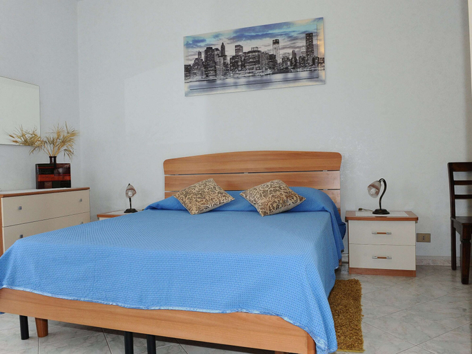 Room 4, Cozy Etna Apartment with Pool, Catania