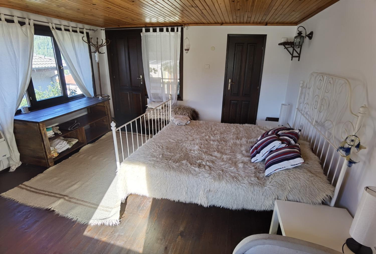 Others 3, Room for guests, Smolyan