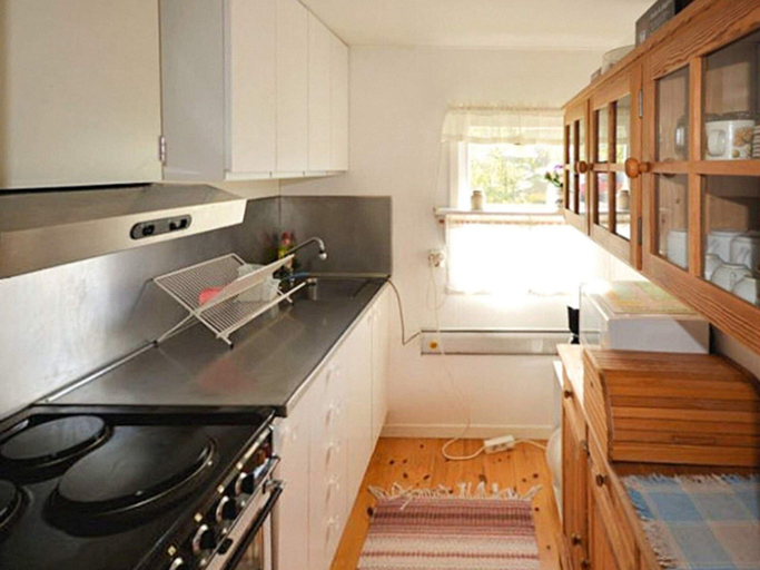 Private kitchen 5, Lovely Holiday Home Near the Beach-by Traum, Laholm