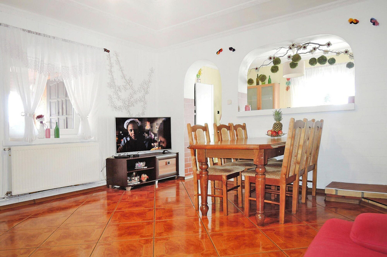 Dining 4, Big Holiday Home in Kolczewo - 90 qm, 6 Persons, Kamień