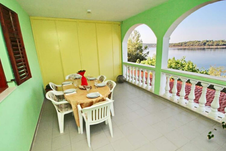 Dining 3, Apartments Bacic - Three Bedroom Apartment With Terrace and Sea View, Blato